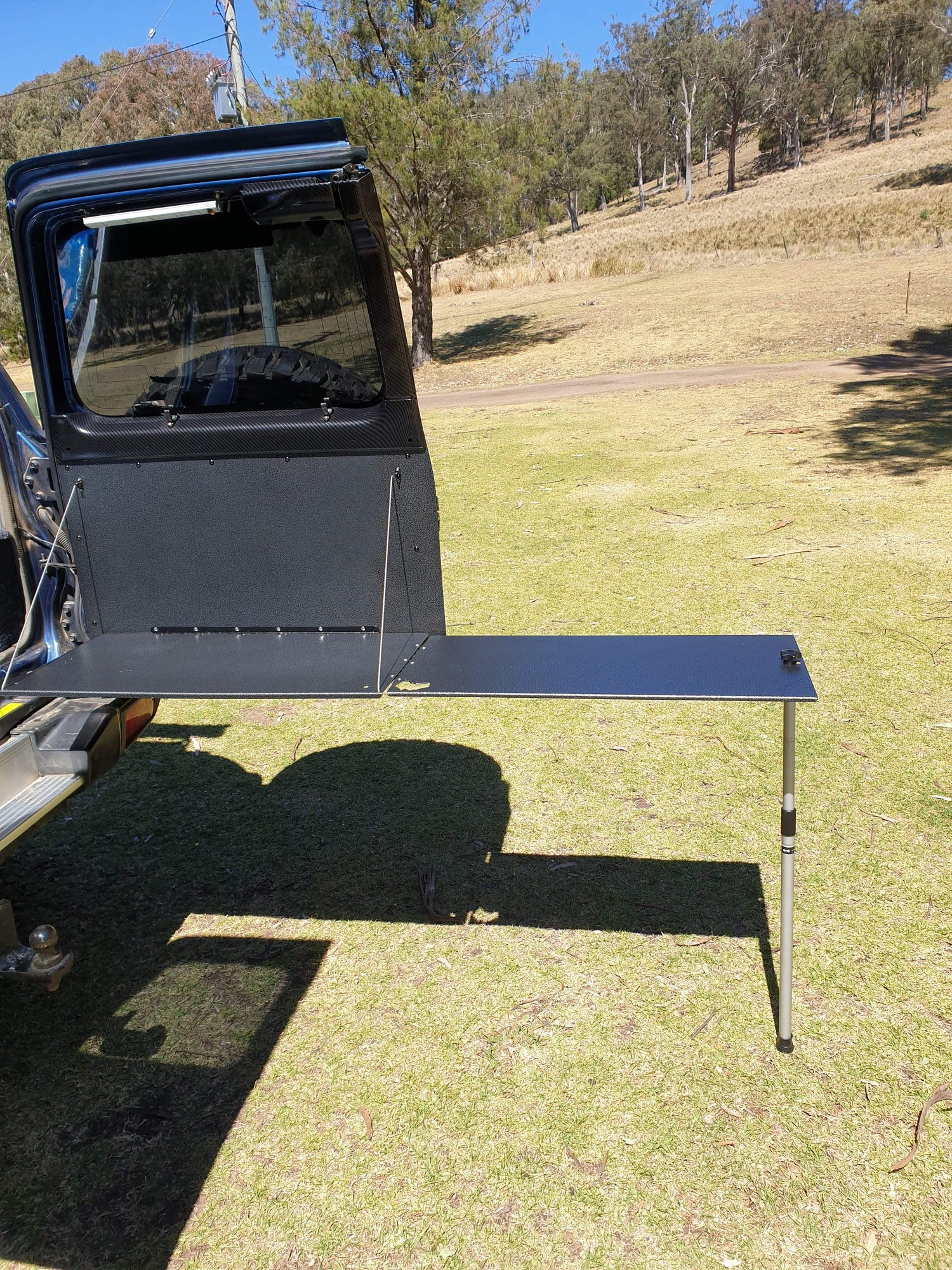 DELUXE BARN DOOR TABLES