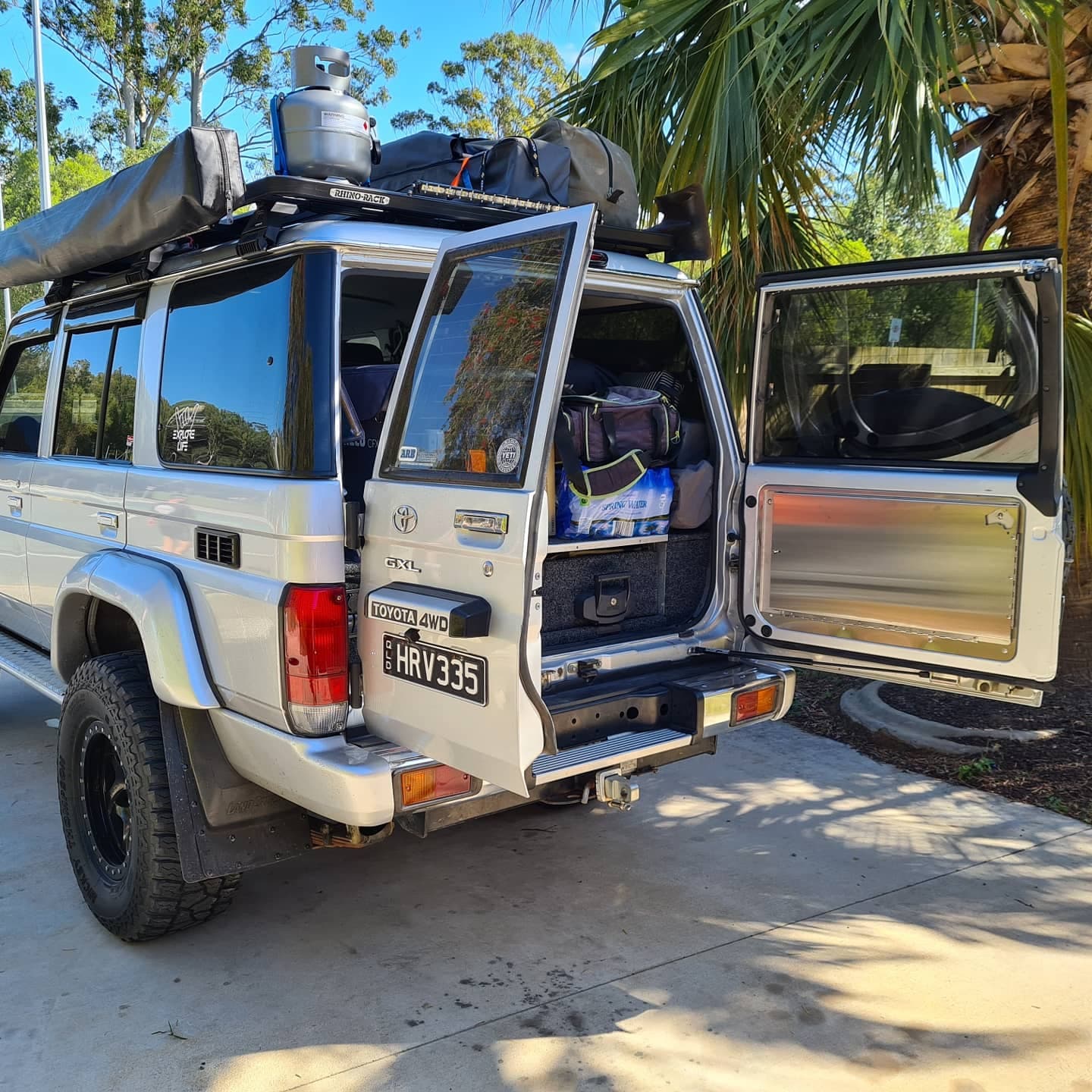 Toyota 76 Series Stainless Steel Deluxe Barn Door Table