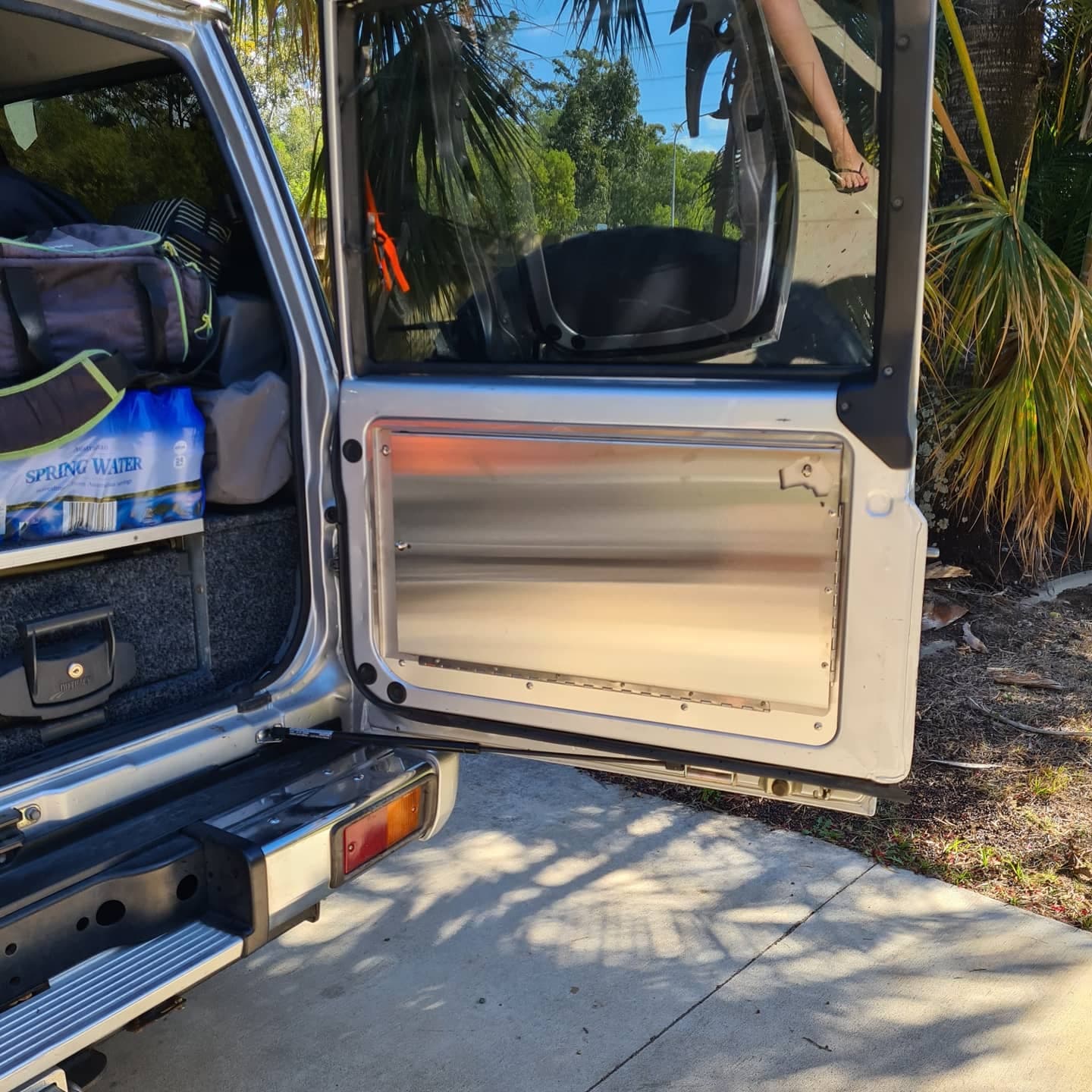 Toyota 76 Series Stainless Steel Deluxe Barn Door Table