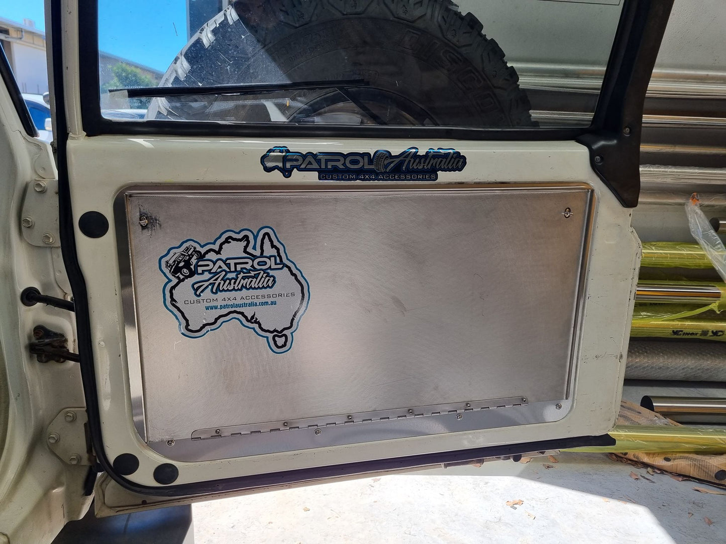 Toyota 75,76,78 series Stainless Steel Barn Door Table (Single Table)