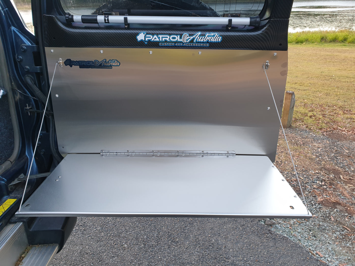 Nissan Patrol barn door table