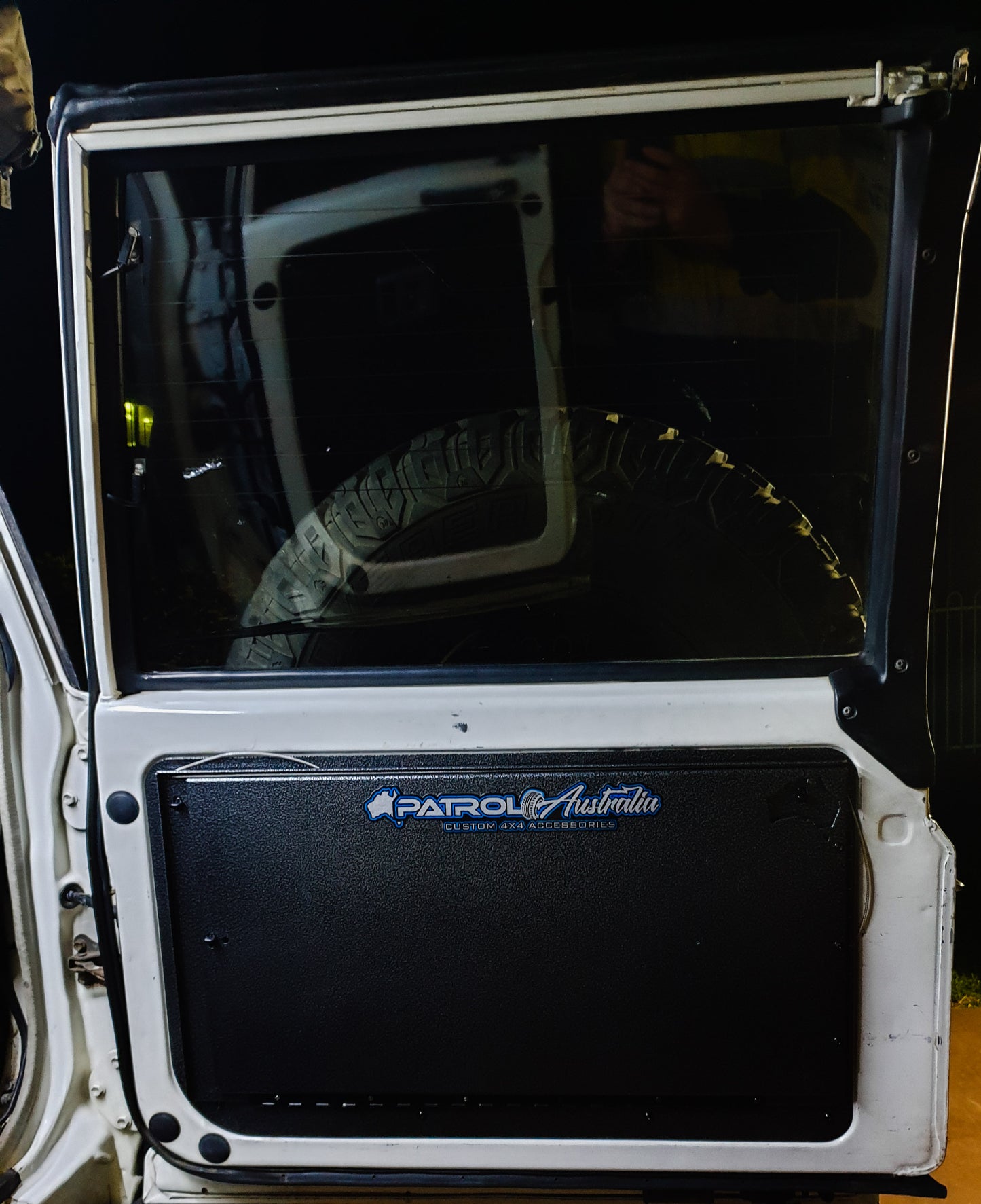 Toyota 76 Series Stainless Steel Deluxe Barn Door Table