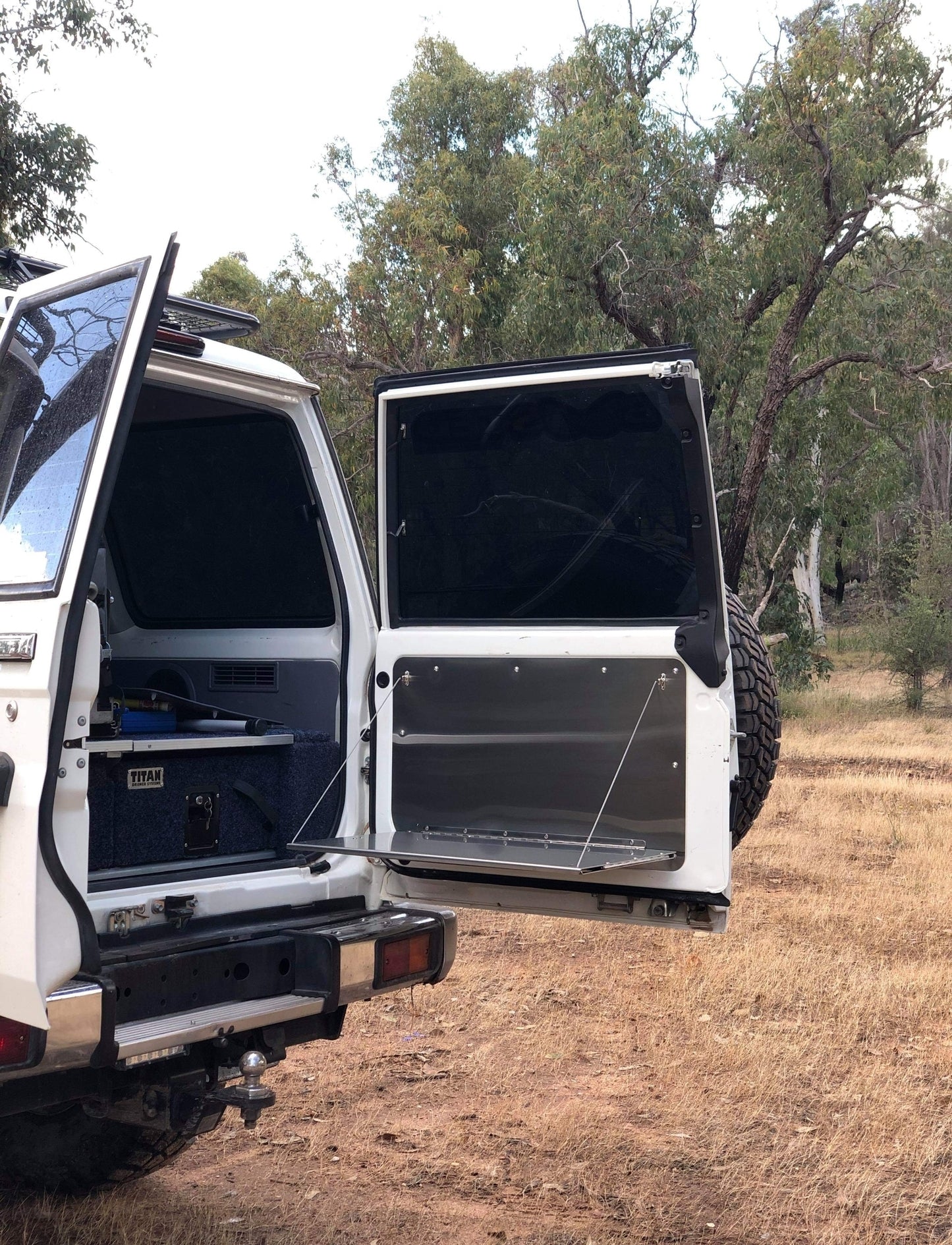 Toyota 76 Series Stainless Steel Deluxe Barn Door Table