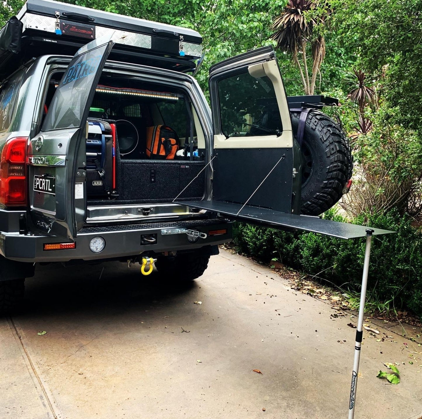 Nissan GU Patrol Deluxe Barn Door Table