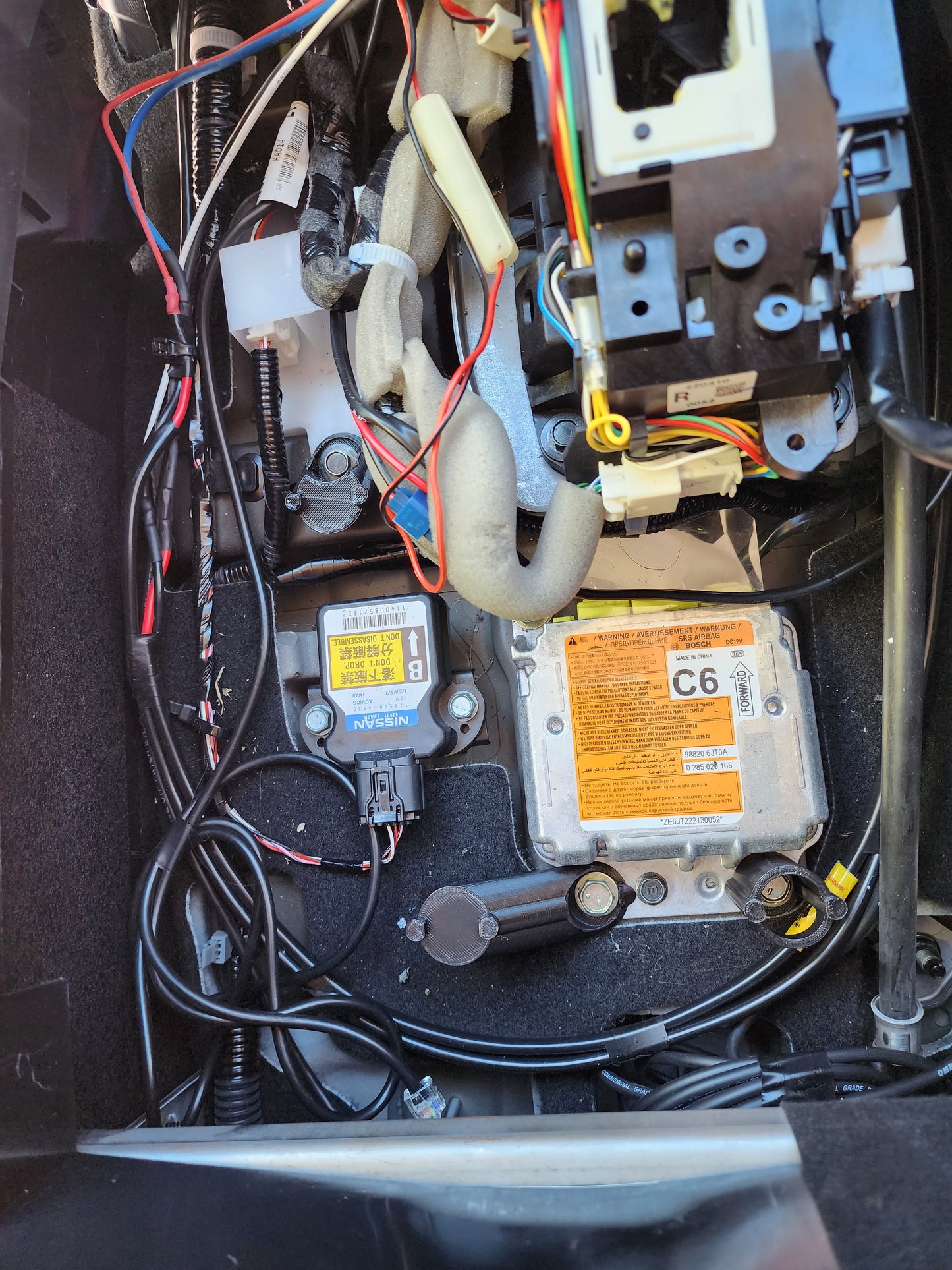 Nissan Y62 Centre console Platform